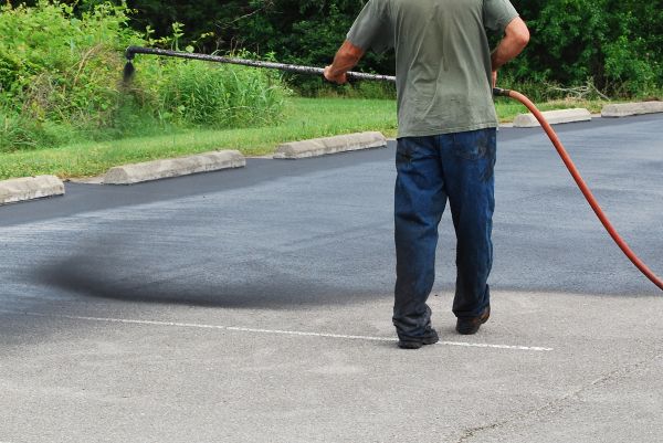 Lot Sealcoating in Ringgold