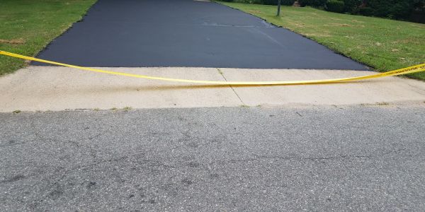 Driveway Sealcoating in Ringgold